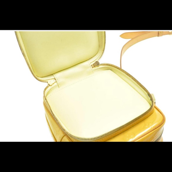 Authentic Louis Vuitton Monogram Vernis Wooster - Picture 5 of 9